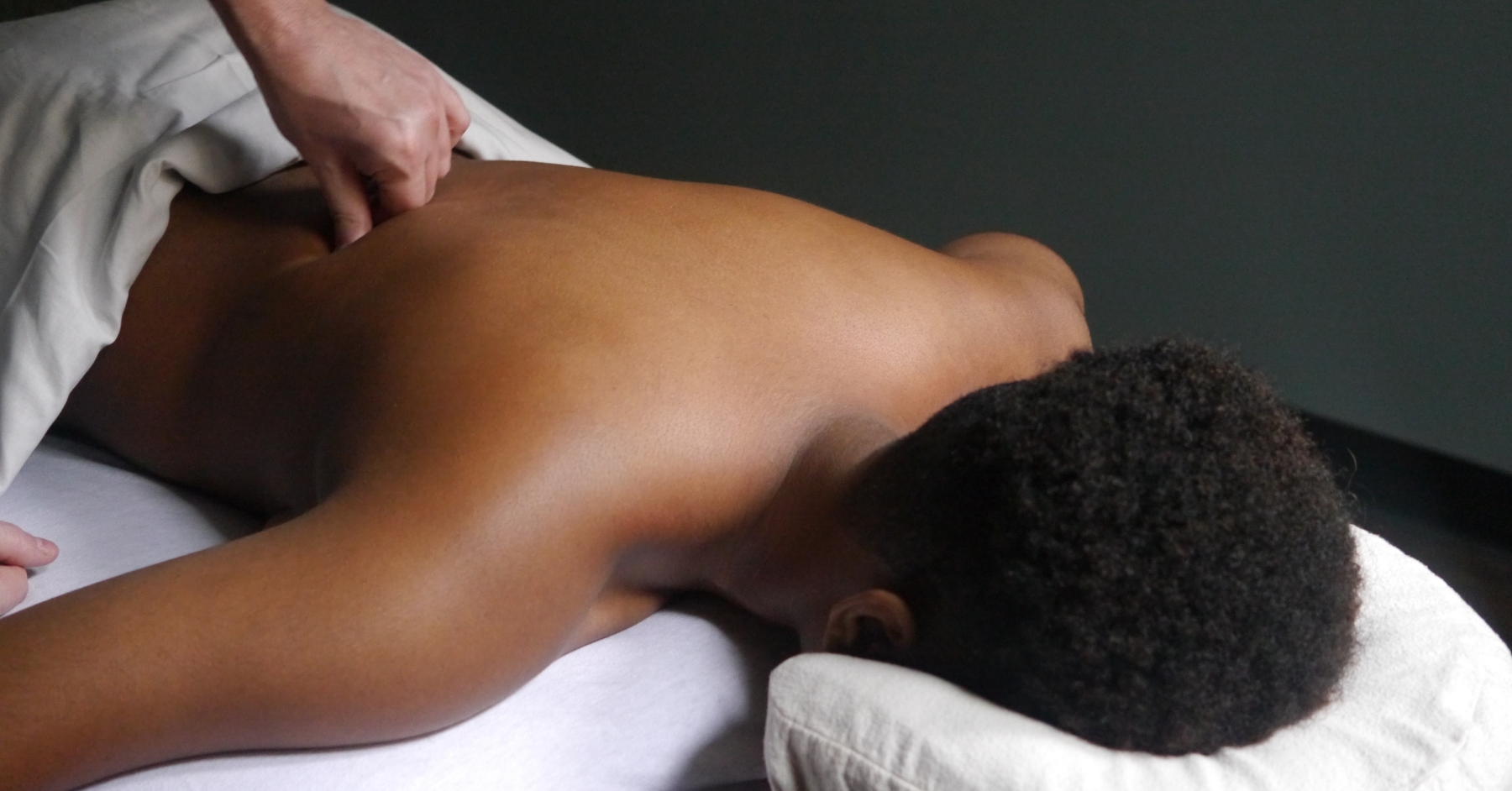 Back Pain Massage New York - Back Pain Massage Midtown by David Weintraub LMT @ Bodyworks DW Advanced Massage Therapy